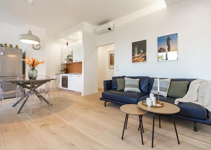 New Collection - Suite With Terrace - Isola District Near Metro